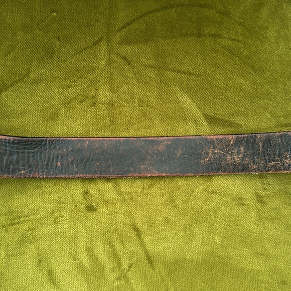 Calvin Klein black leather belt size 34. - Picture 7 of 7